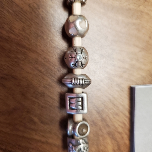 Pandora Beads and bracelet - Picture 7 of 9